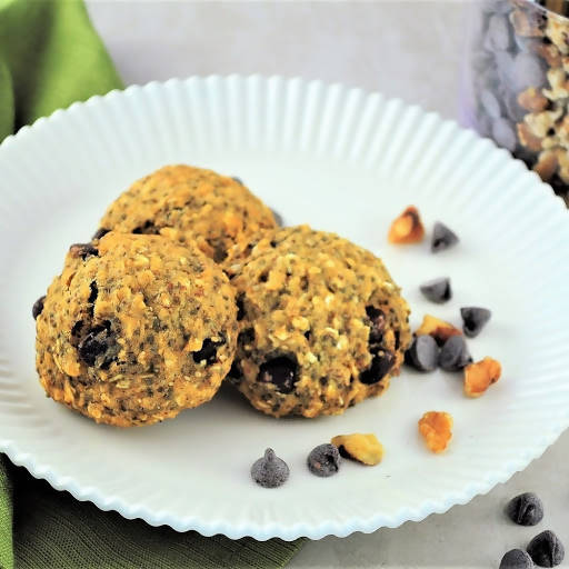 Oatmeal Dark Chocolate Chip Walnut Cookie